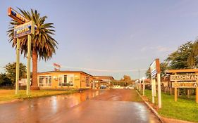 Bushmans Motor Inn